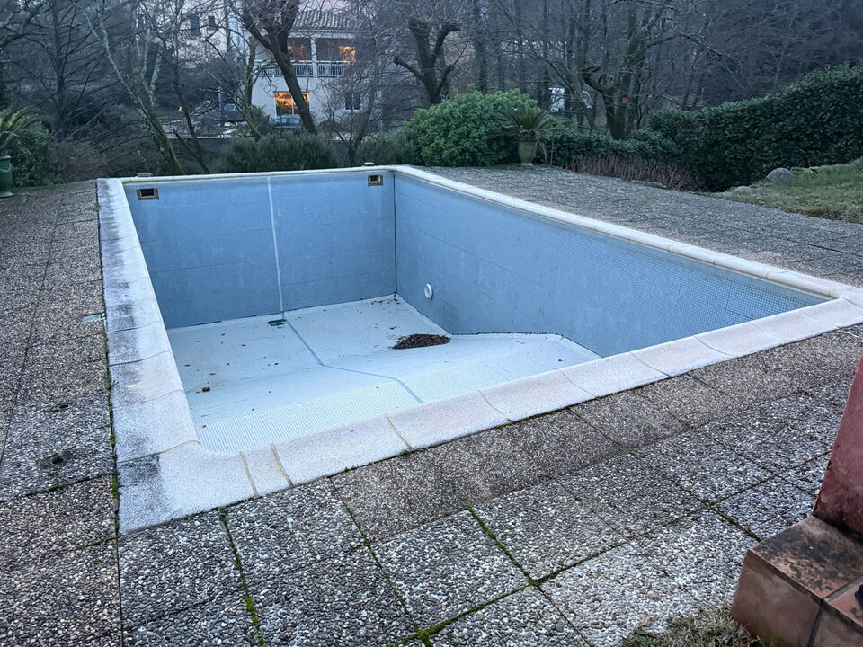 Avant rénovation complète piscine 8m x 4,5m
