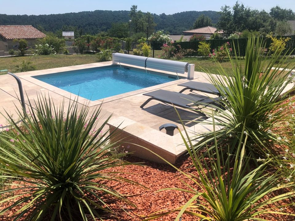 Piscine béton avec Volet Hors sol, PVC Armé gris