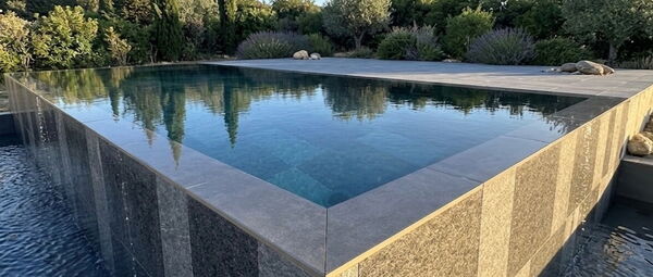 Piscine miroir